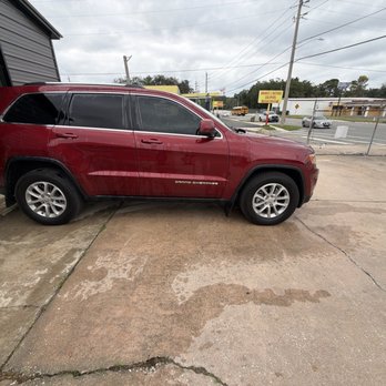 Sunbizz Window Tinting - Tinted Grand Cherokee - Home Window Tinting Near Me - Jacksonville, Florida Sunbizz Window Tinting - Tinted Grand Cherokee - Home Window Tinting Near Me - Jacksonville, Florida