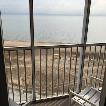 Hotel Breakers - Freshly drug Beach view - Hotels Near Me - Sandusky, Ohio