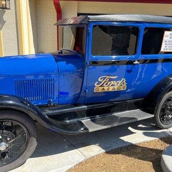 Ford's Garage Plano - Burgers Near Me - Plano, Texas