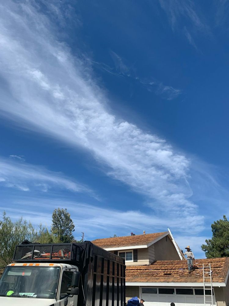 Slide of Hernandez Roofers