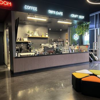 Onyx Golf - Café - Golf Lessons Near Me - Lake Forest, California