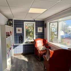 BouNom Café & Bakery - Interior