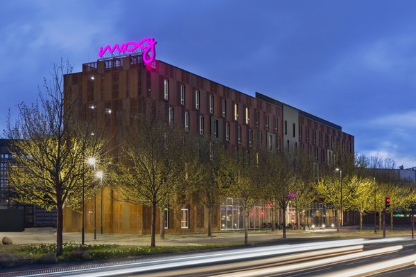 Moxy Copenhagen Sydhavnen by null