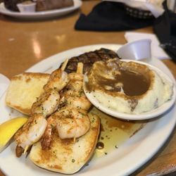 Texas Roadhouse - 8 oz Sirloin* & Grilled Shrimp