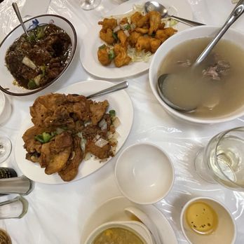 Keung Kee - Dishes on the table - Cantonese Near Me - Montreal, Quebec Keung Kee - Dishes on the table - Cantonese Near Me - Montreal, Quebec