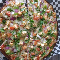 Paneer Tikka Masala Pizza Paneer Tikka Masala Pizza