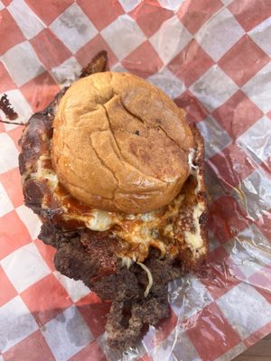 Lo's Burgers by null