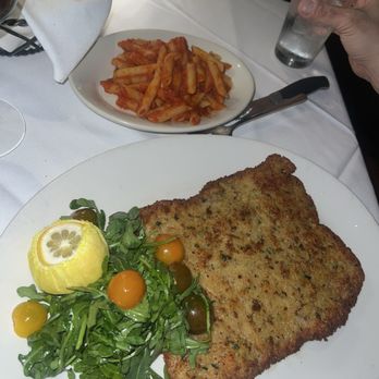 Carmine's Rosemont - Italian Near Me - Rosemont, Illinois