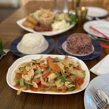 Sally’s Kitchen - Laotian Near Me - Buford, Georgia