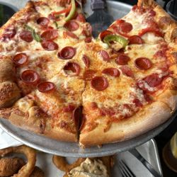 Rosecliff Tavern - Pepperoni and half green pepper!! Delicious