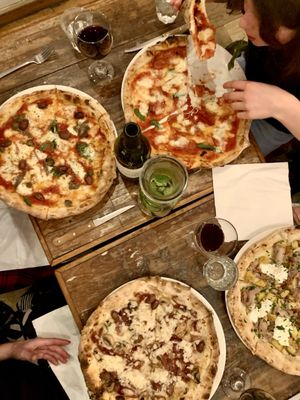 Oi Vita Pizzeria by null