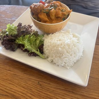 High Camp Taphouse - tikka chicken delicious - Himalayan/Nepalese Near Me - Sisters, Oregon High Camp Taphouse - tikka chicken delicious - Himalayan/Nepalese Near Me - Sisters, Oregon