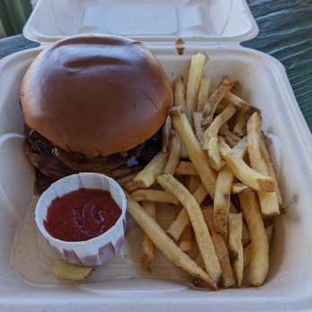 Mama Bear’s Kitchen - Burger - Food Trucks Near Me - Waimea, Hawaii