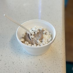 D'Lites - Tiny chocolate vanilla swirl with marshmallows