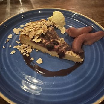 Forge & Vine - Pear and cranberry tart - American Near Me - Groton, Massachusetts Forge & Vine - Pear and cranberry tart - American Near Me - Groton, Massachusetts