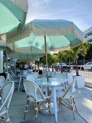 Pura Vida Miami by null