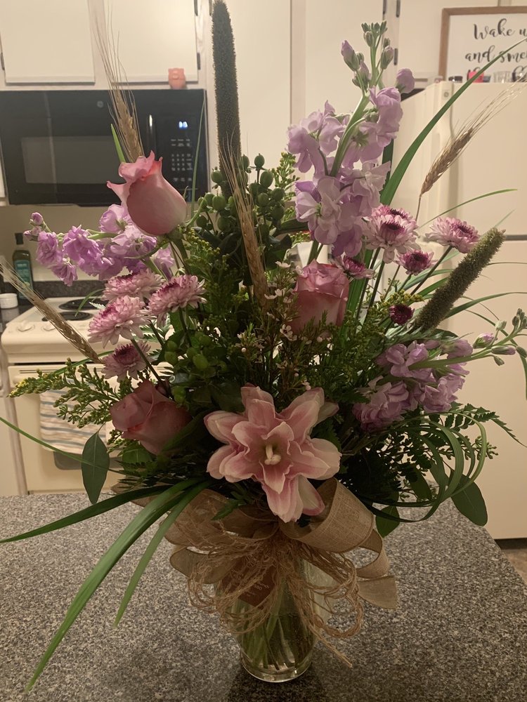 FLOWERS BY THE BUNCH Updated October 2024 32 Photos 706