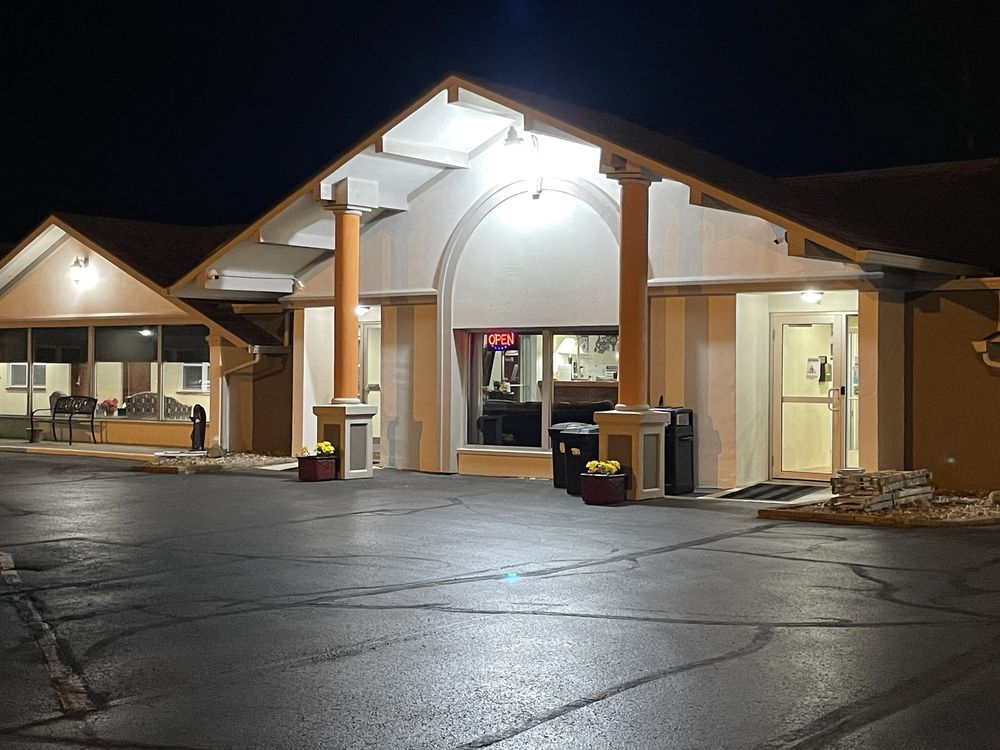 Pacer Inn and Suites