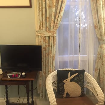 Golden Gate Hotel - Inside the bedroom - Hotels Near Me - San Francisco, California