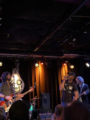 40 Watt Club by null