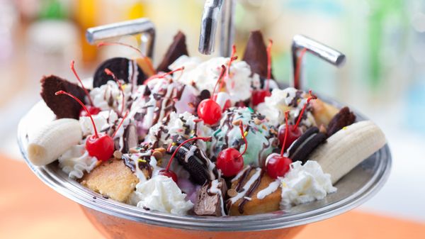 Beaches & Cream Soda Shop by null