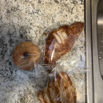 Smoking Tiger Coffee Lab - These are the pastries I received in this crap a** bags which is not worth $6.99, $7.72 in total including tax!!! Not worth it ..... - Coffee & Tea Near Me - Gardena, California Smoking Tiger Coffee Lab - These are the pastries I received in this crap a** bags which is not worth $6.99, $7.72 in total including tax!!! Not worth it ..... - Coffee & Tea Near Me - Gardena, California