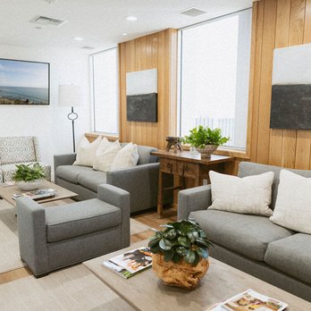 Donald S Mowlds, MD - Welcome to our beautiful office in Newport Beach, CA - Plastic Surgeons Near Me - Newport Beach, California Donald S Mowlds, MD - Welcome to our beautiful office in Newport Beach, CA - Plastic Surgeons Near Me - Newport Beach, California