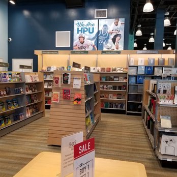 Hawai'i Pacific University Bookstore - Nicely organized - Bookstores Near Me - Honolulu, Hawaii
