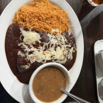 Familia Restaurante - Mole Enchiladas En Mole - Seafood Near Me - Irving, Texas