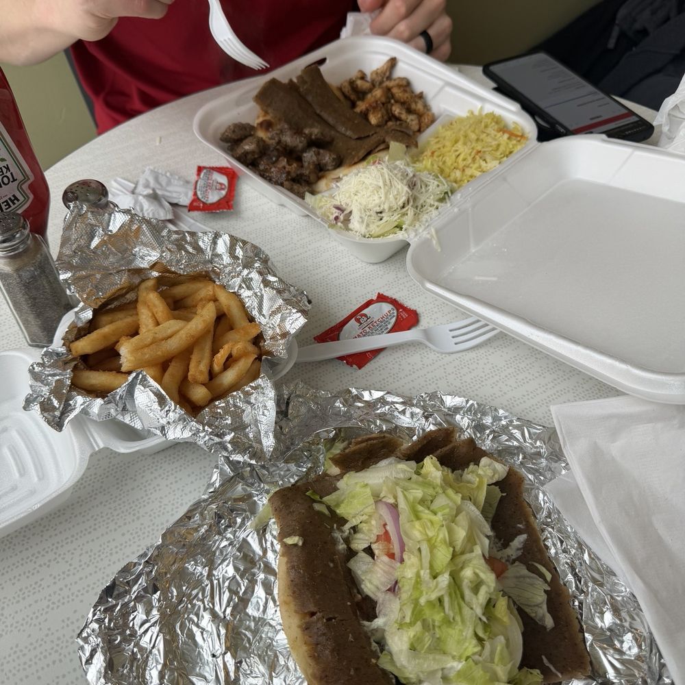 Gyro House - Gyro, fries, and a combo plate - Greek Near Me - Saint Louis, Missouri Gyro House - Gyro, fries, and a combo plate - Greek Near Me - Saint Louis, Missouri