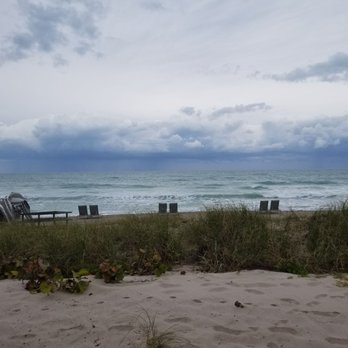 Drift Kitchen & Bar - Hutchinson Shores Resort - Seafood Near Me - Jensen Beach, Florida