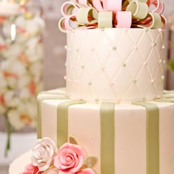 Bespoke Cakes by Lecia
