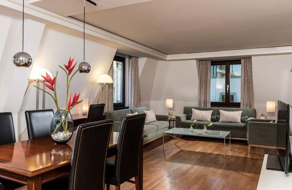 Hilton Dresden by null
