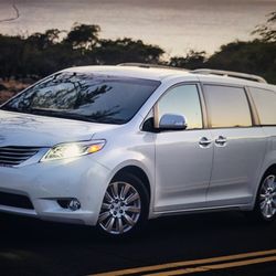 Port Taxi - We have 7 mini vans, and 1 Lincoln MKZ