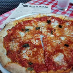 Rotten Johnny's Wood-Fired Pizza Pie - Amazing and fresh: The Standard classic margherita.