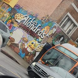 Las Alondras Bakery - Esta en la 41 y central