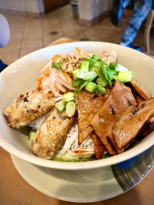 Com Tam Thuan Kieu by null