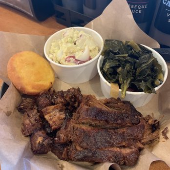 Q Barbeque - Big 2 Meats BBQ Plate brisket and burnt ends - Barbeque Near Me - Glen Allen, Virginia
