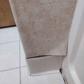 Quality Inn - Peeling wallpaper, mold - Hotels Near Me - Clarion, Pennsylvania