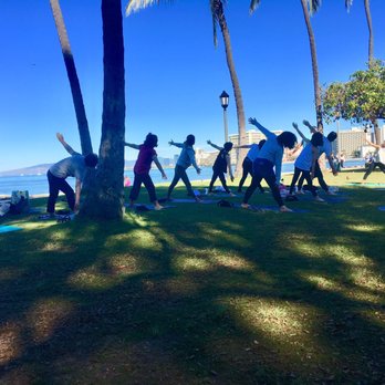 2f Beachpark Yoga - Yoga class outdoors - Yoga Near Me 2f Beachpark Yoga - Yoga class outdoors - Yoga Near Me