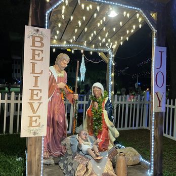 Honolulu City Lights - Jesus in the Hawaiian manger - Festivals Near Me - Honolulu, Hawaii