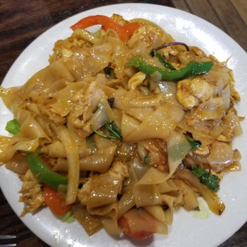 Diho Siam - Spicy drunken noodles - Chinese Near Me - Lake Forest, California Diho Siam - Spicy drunken noodles - Chinese Near Me - Lake Forest, California