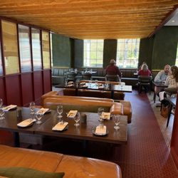 Rutba Indian kitchen - Central eating area