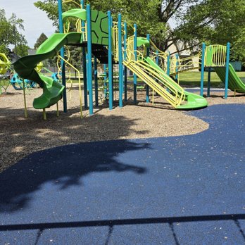 Upton Park - Playgrounds Near Me - Waukegan, Illinois Upton Park - Playgrounds Near Me - Waukegan, Illinois
