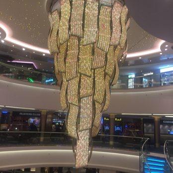 Norwegian Escape - Chandelier. - Travel Services Near Me Norwegian Escape - Chandelier. - Travel Services Near Me