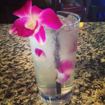 Diamante Bartenders - Lovely Orchard - Bartenders Near Me Diamante Bartenders - Lovely Orchard - Bartenders Near Me