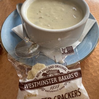 El Galleon - Clam chowder. Tried a cup at each stop, this was a solid 10/10 clam chowder. Would definitely come back - American Near Me - Avalon, California