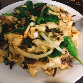 Dumpling Era - Spinach Pork Knife Cut Noodle - Chinese Near Me - San Bruno, California
