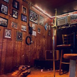 White's Bar