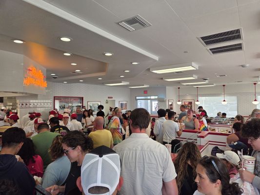 In-N-Out Burger by null